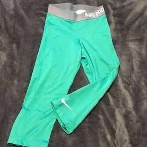 Green NIKE PRO DRI-FIT leggings